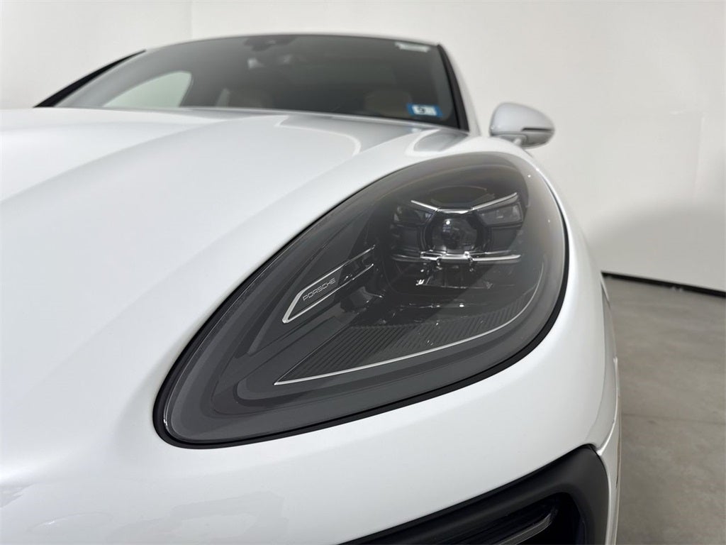 2025 Porsche Macan AWD