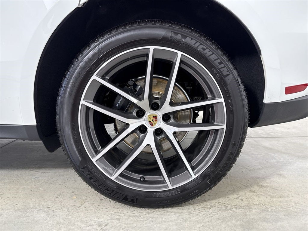 2025 Porsche Macan AWD