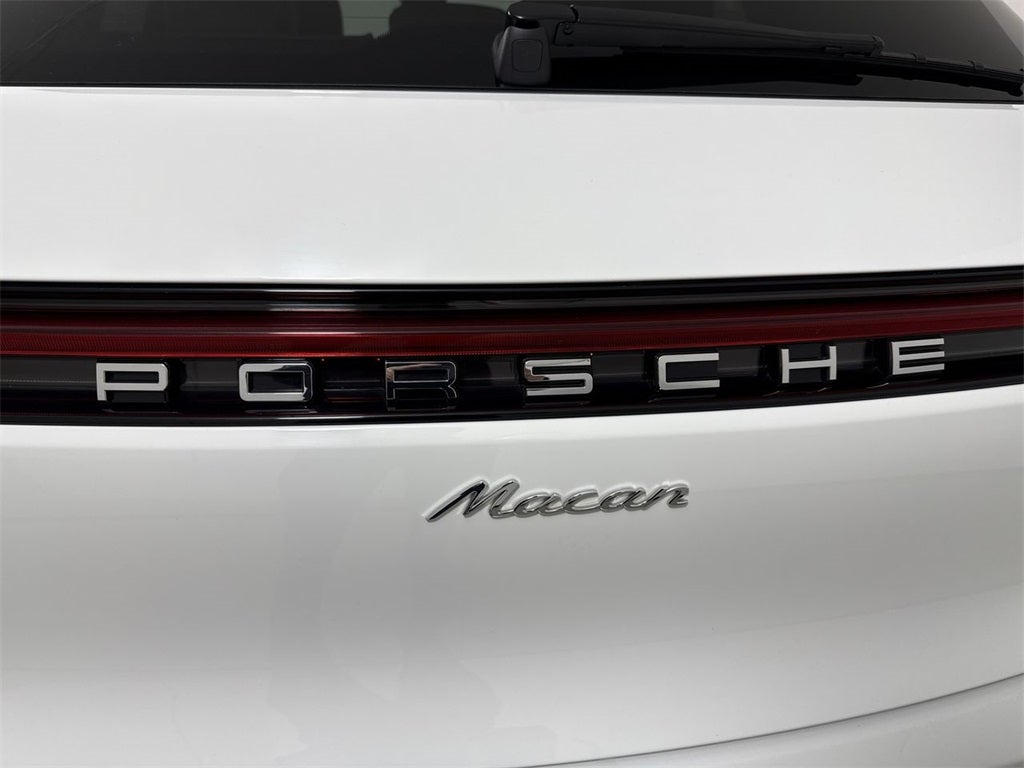 2025 Porsche Macan AWD