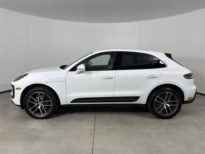 2025 Porsche Macan AWD