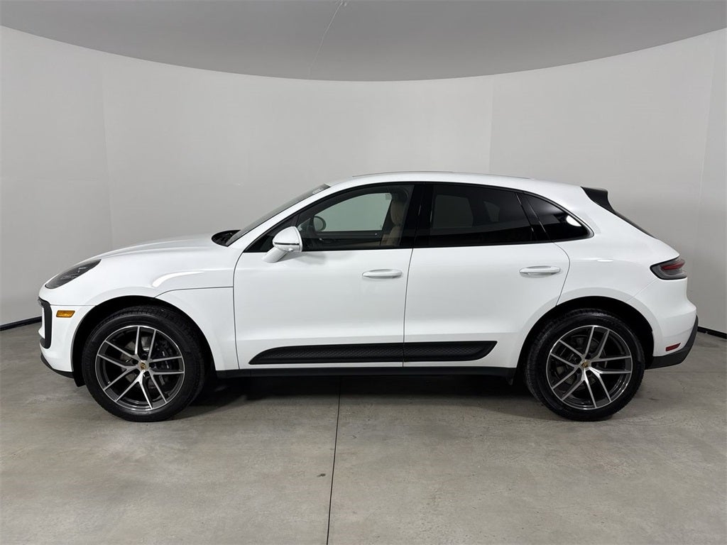 2025 Porsche Macan AWD