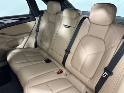 2025 Porsche Macan AWD