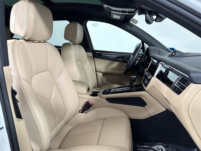 2025 Porsche Macan AWD