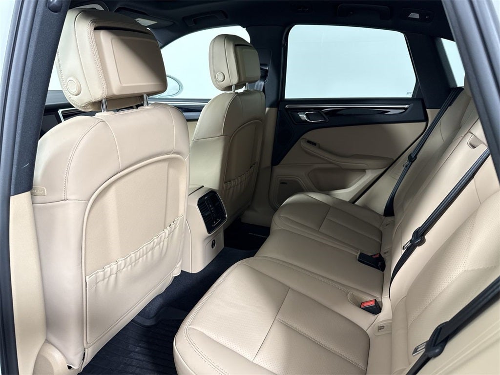 2025 Porsche Macan AWD