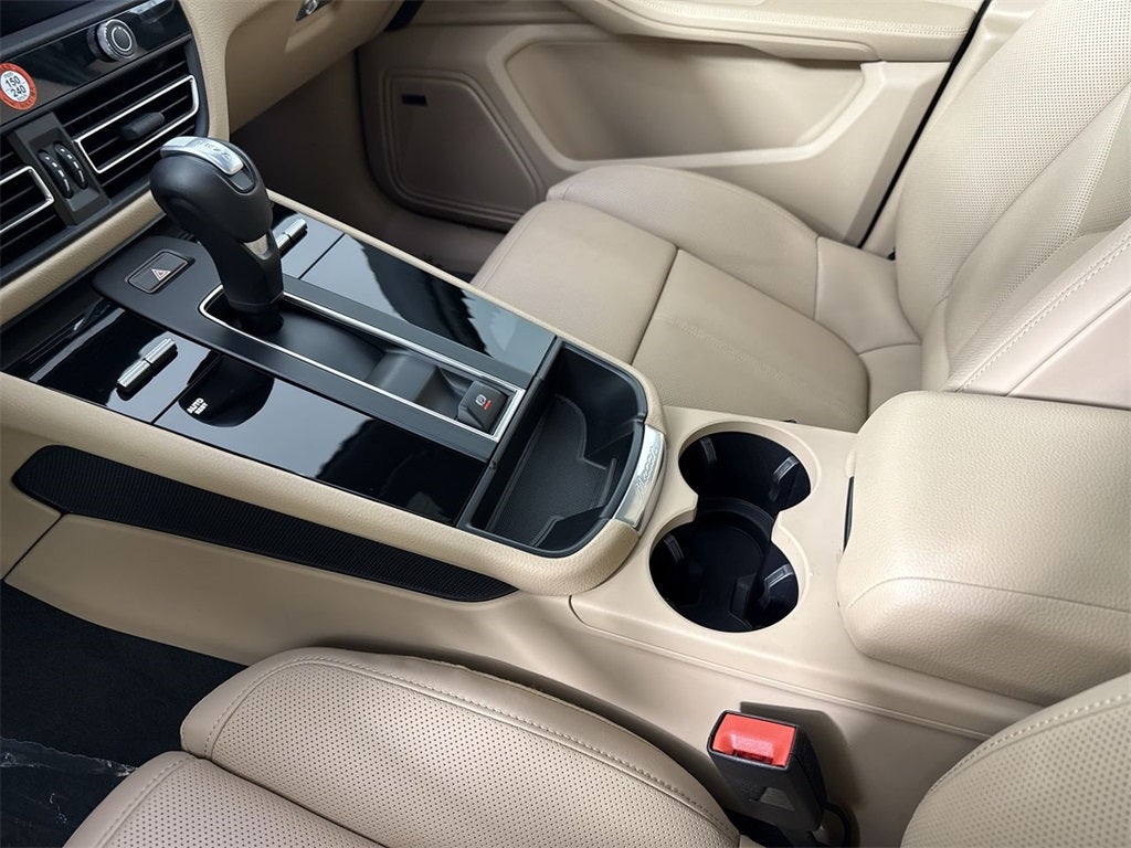 2025 Porsche Macan AWD