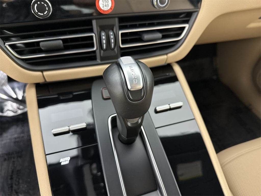 2025 Porsche Macan AWD