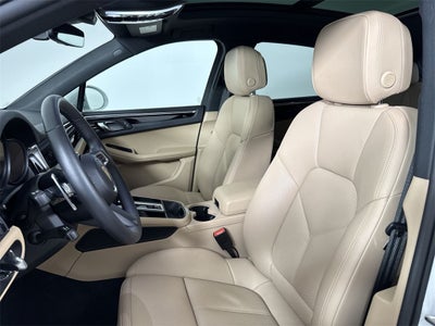 2025 Porsche Macan AWD