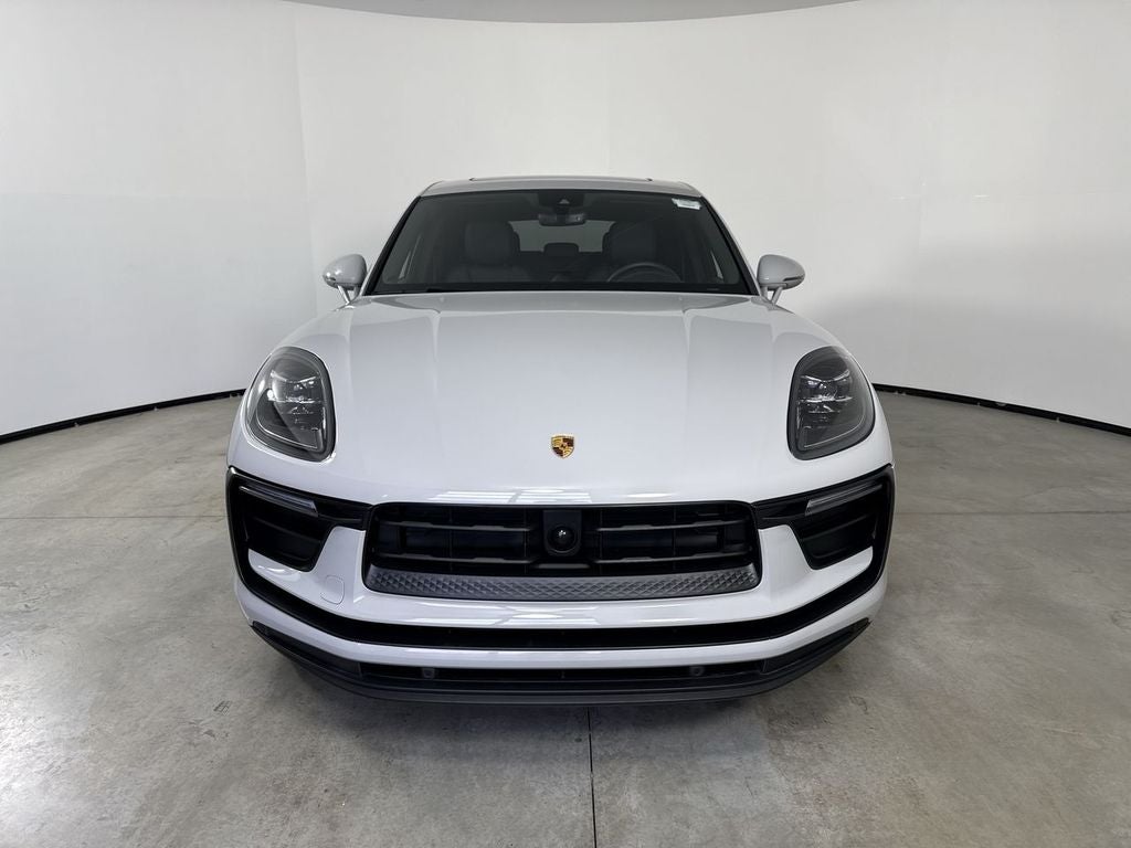 2025 Porsche Macan AWD