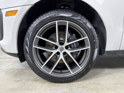 2025 Porsche Macan AWD