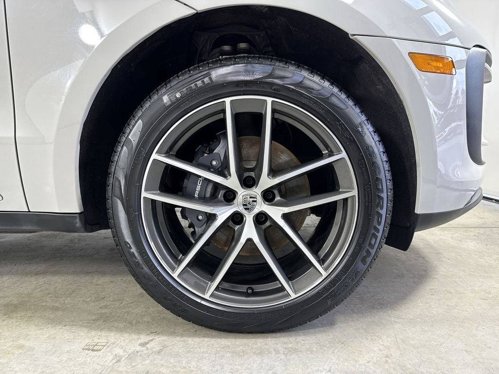 2025 Porsche Macan AWD