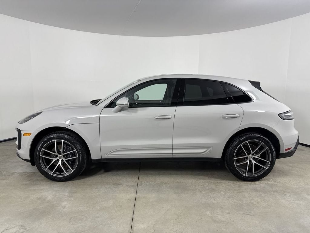 2025 Porsche Macan AWD