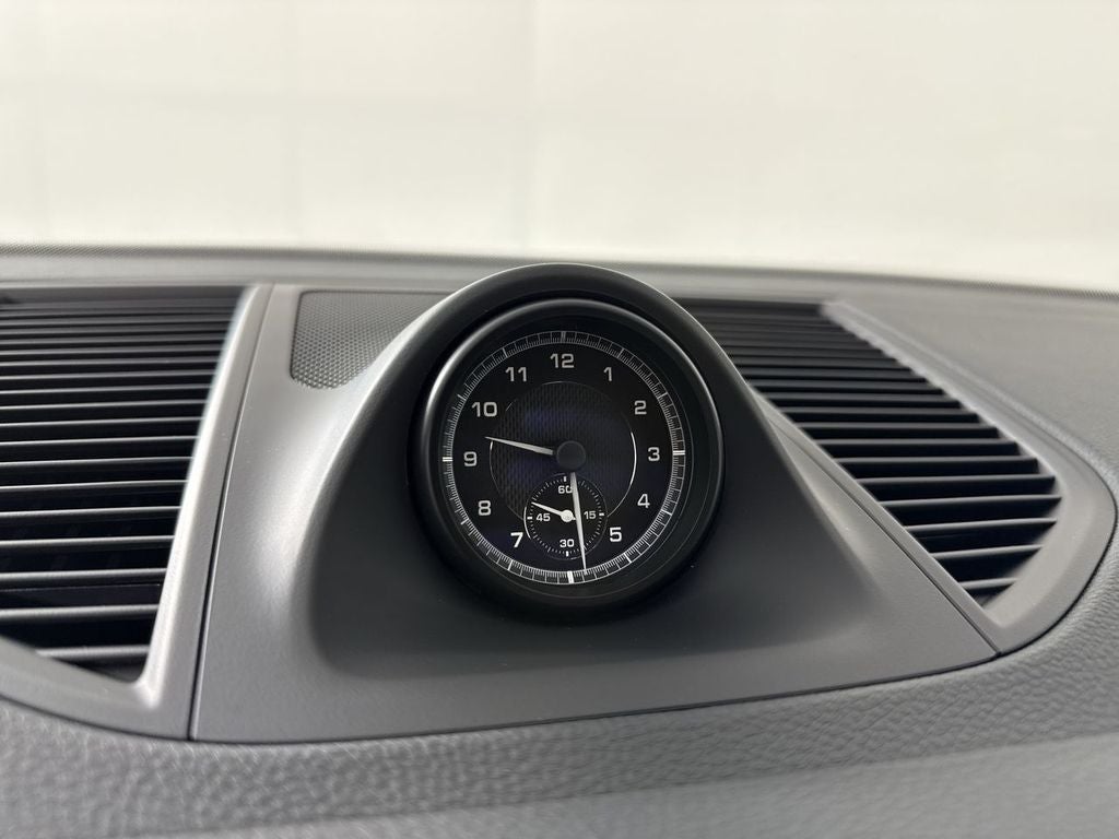 2025 Porsche Macan AWD