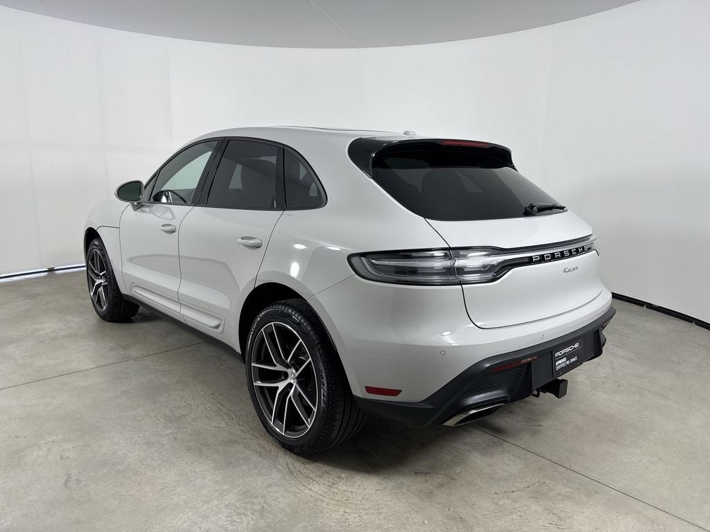 2025 Porsche Macan AWD