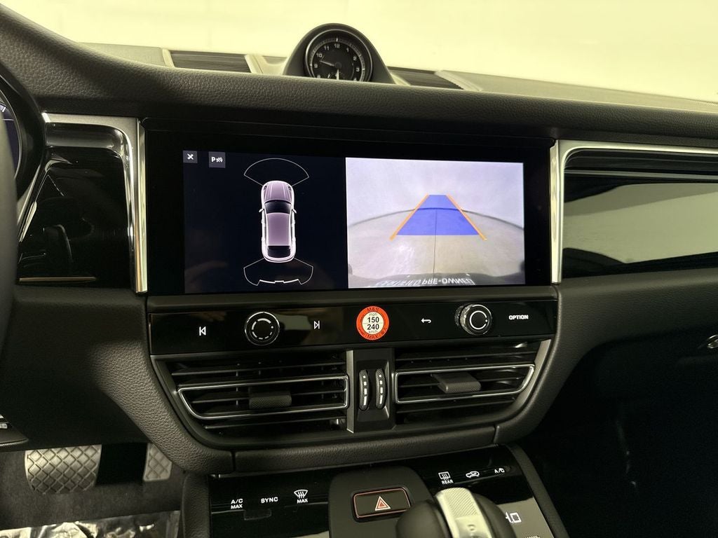 2025 Porsche Macan AWD