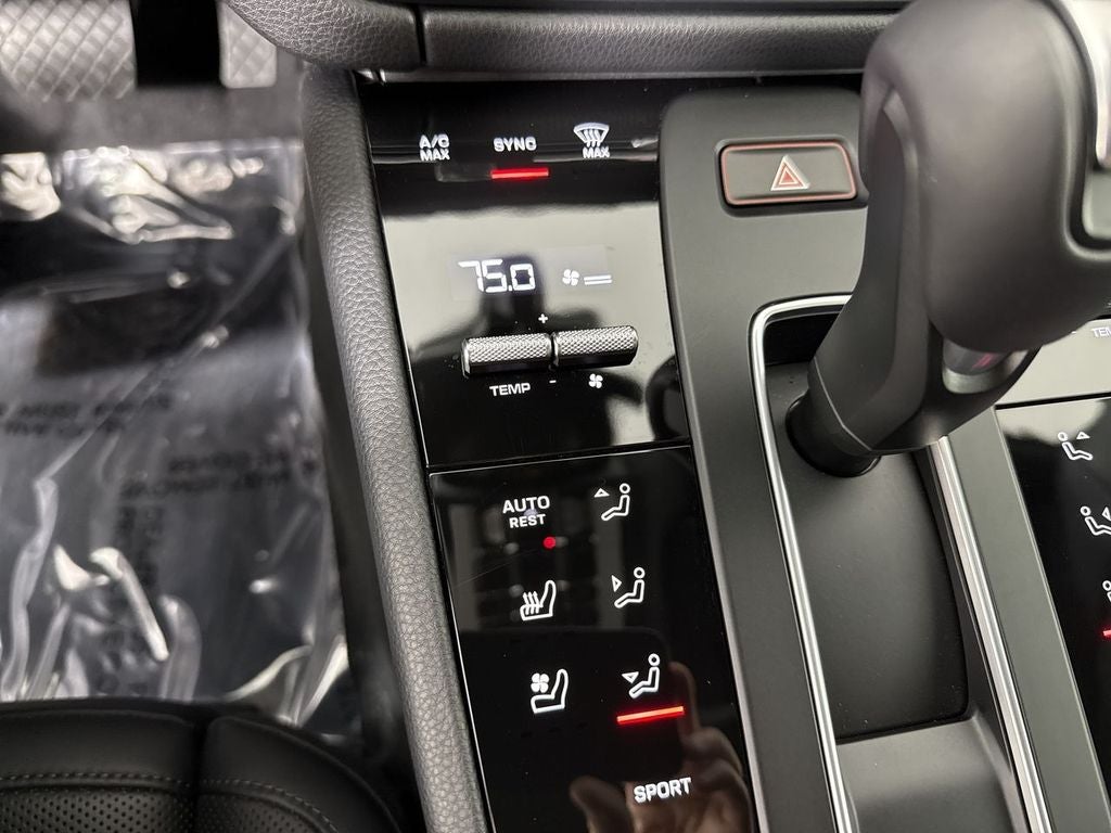 2025 Porsche Macan AWD