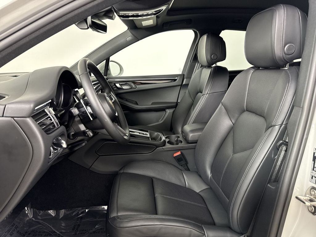 2025 Porsche Macan AWD