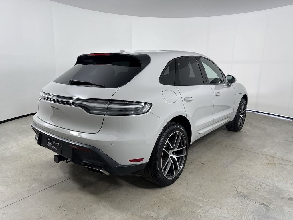 2025 Porsche Macan AWD