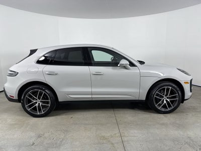 2025 Porsche Macan AWD