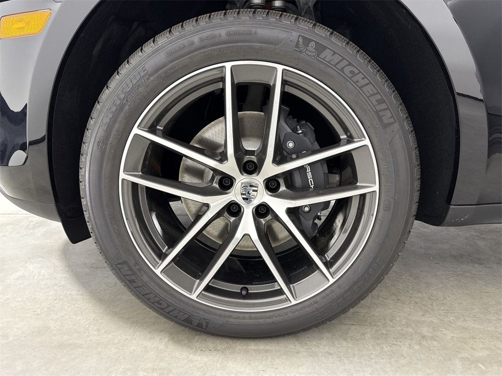 2026 Porsche Macan AWD