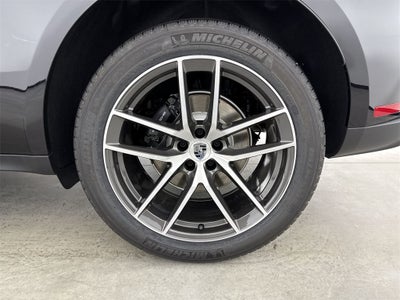 2026 Porsche Macan AWD