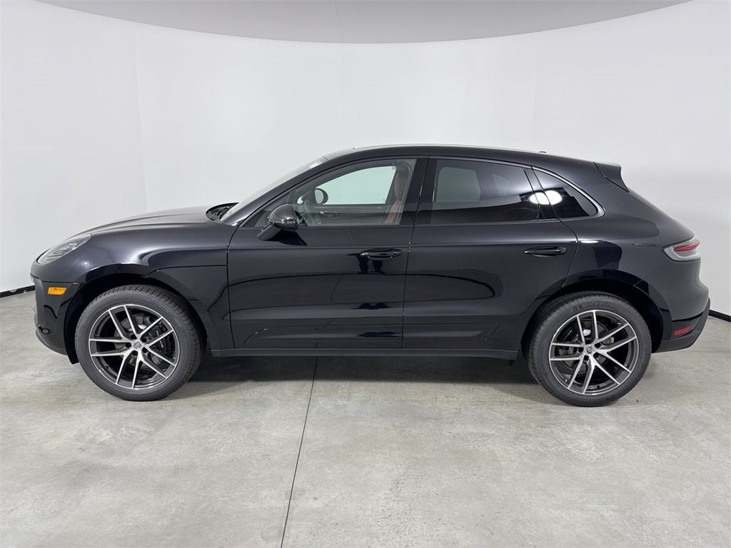 2026 Porsche Macan AWD