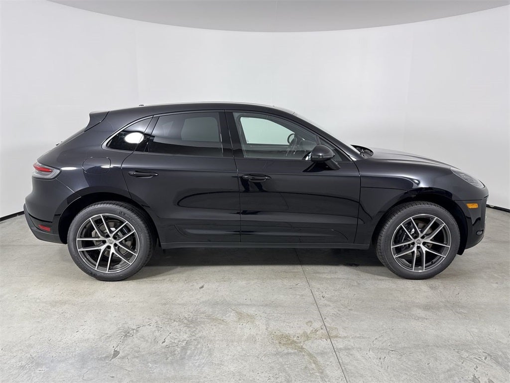 2026 Porsche Macan AWD