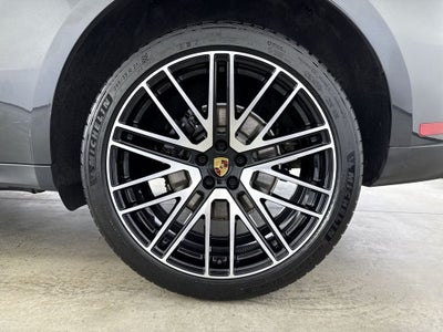 2026 Porsche Macan AWD