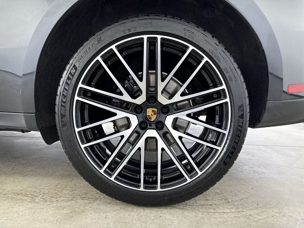2026 Porsche Macan AWD