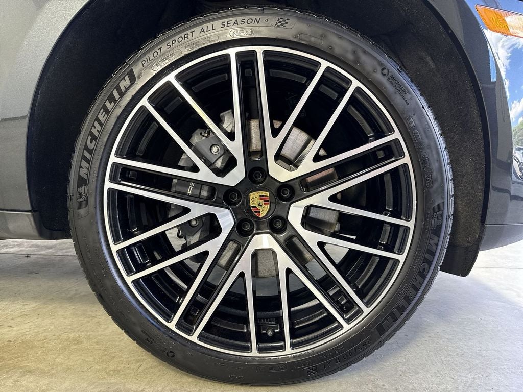 2026 Porsche Macan AWD
