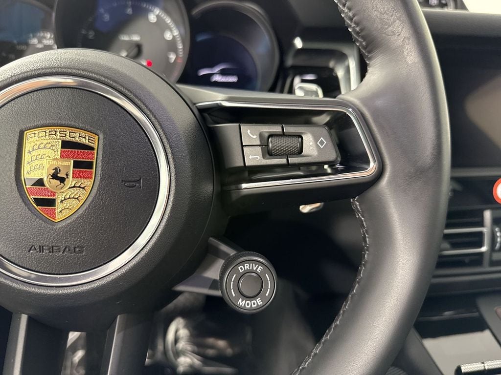 2026 Porsche Macan AWD
