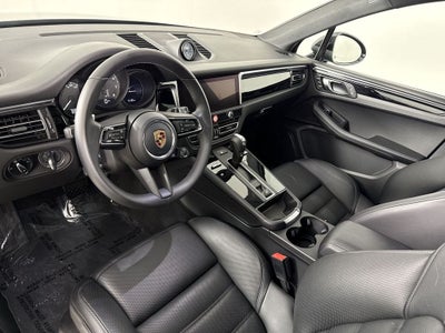 2026 Porsche Macan AWD