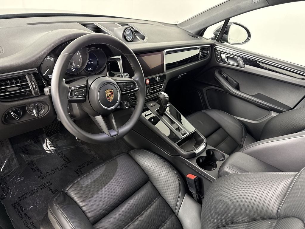 2026 Porsche Macan AWD
