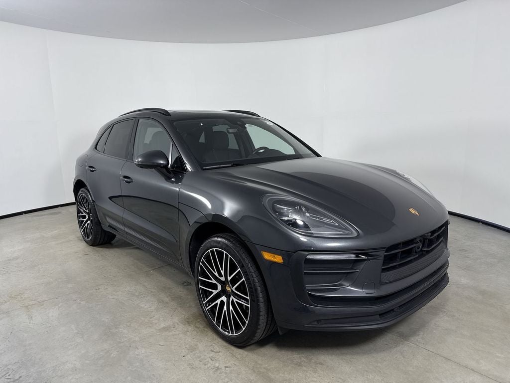 2026 Porsche Macan AWD