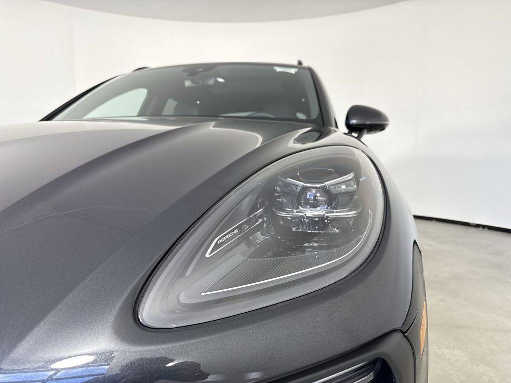 2026 Porsche Macan AWD