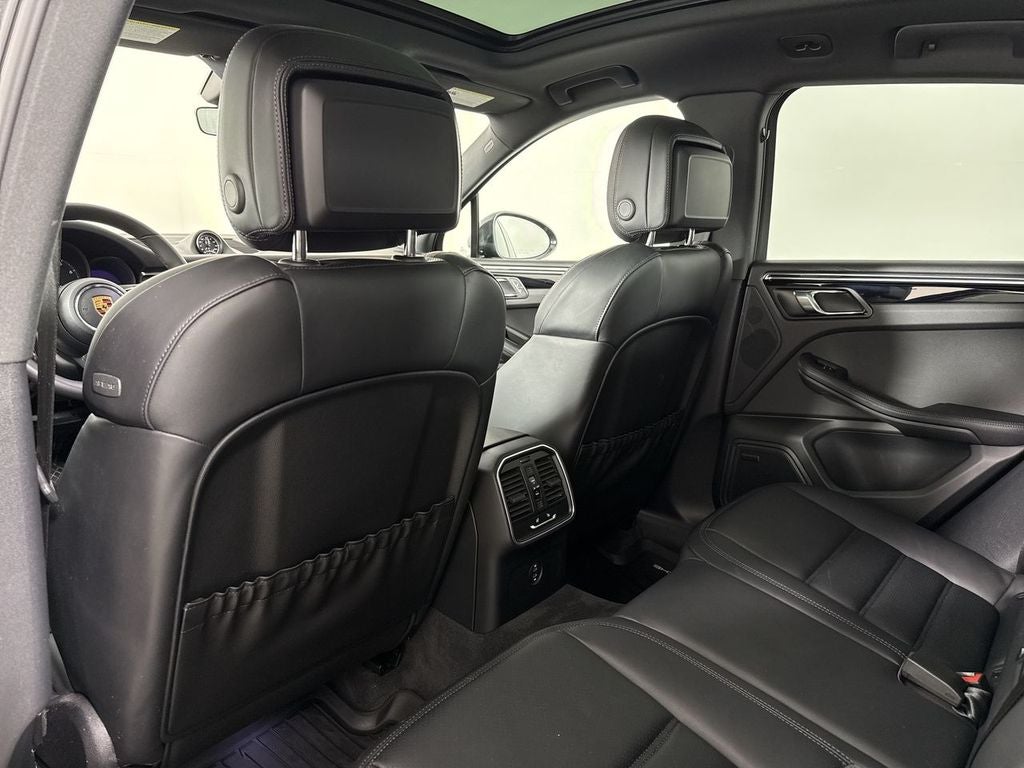2026 Porsche Macan AWD