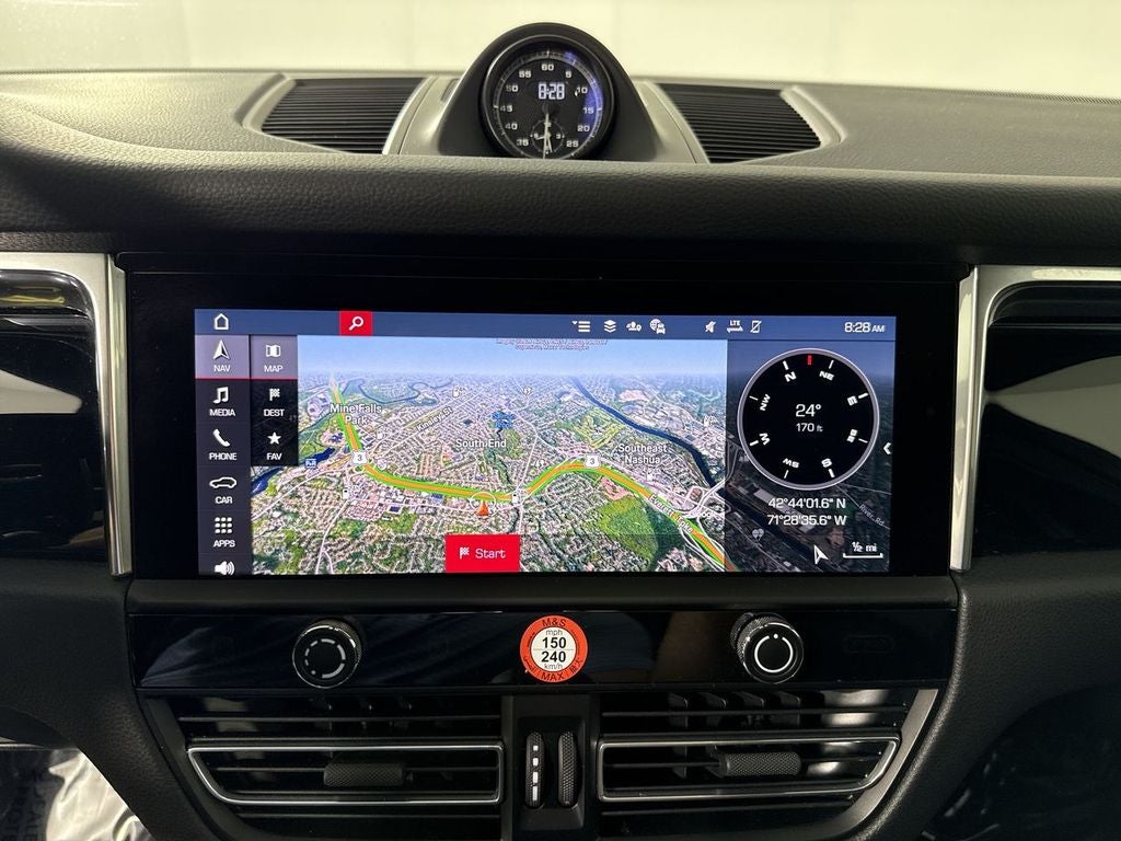 2026 Porsche Macan AWD