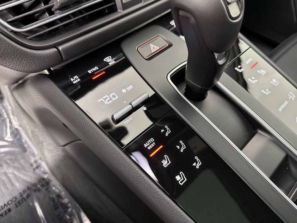 2026 Porsche Macan AWD