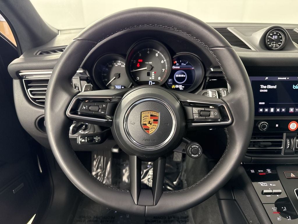 2026 Porsche Macan AWD