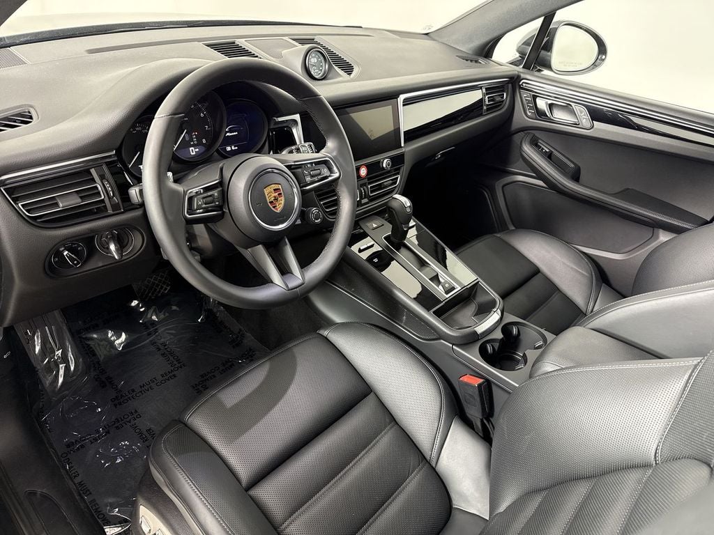 2026 Porsche Macan AWD