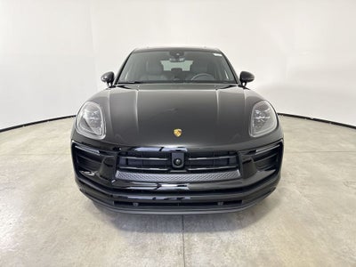 2026 Porsche Macan AWD