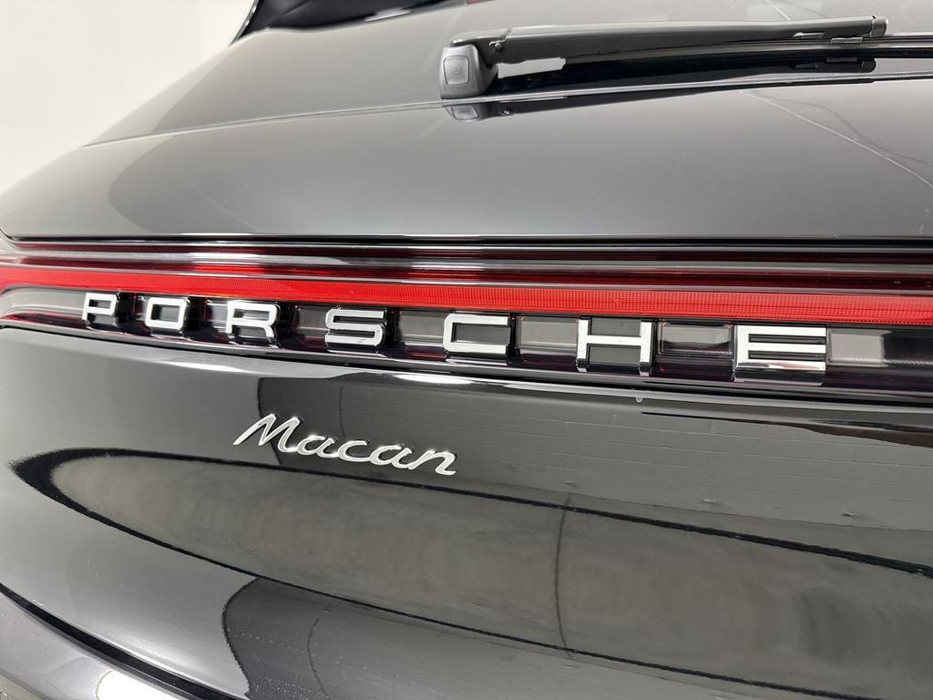 2026 Porsche Macan AWD