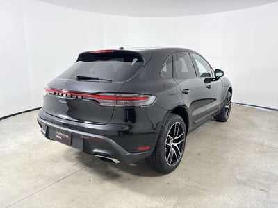 2026 Porsche Macan AWD
