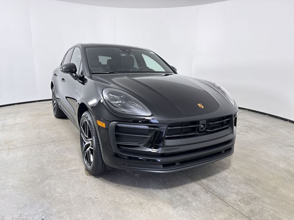2026 Porsche Macan AWD