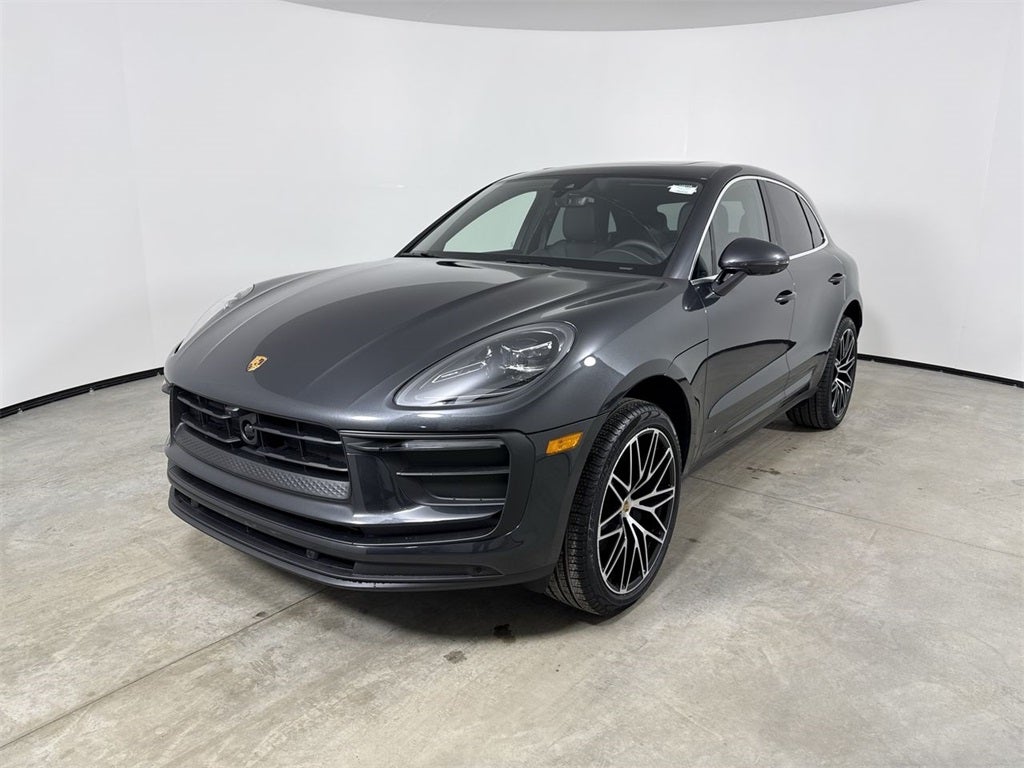2026 Porsche Macan AWD