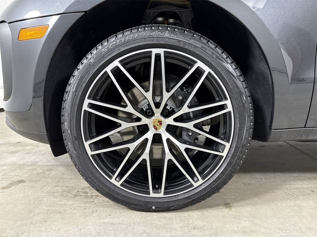 2026 Porsche Macan AWD