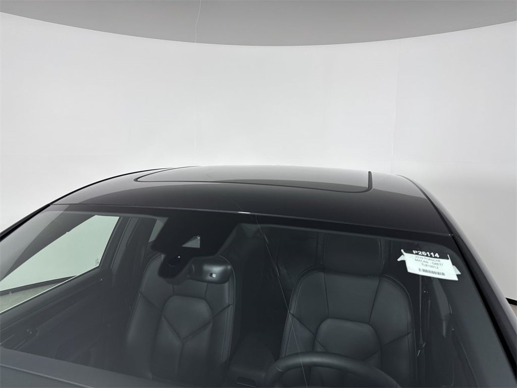 2026 Porsche Macan AWD