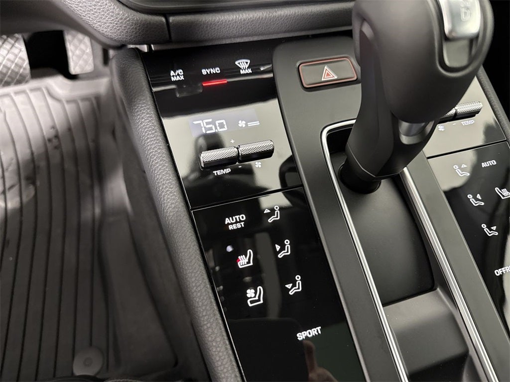 2026 Porsche Macan AWD