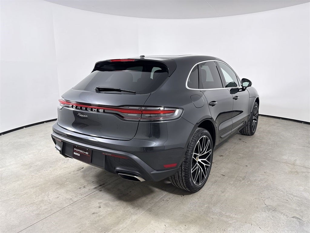 2026 Porsche Macan AWD