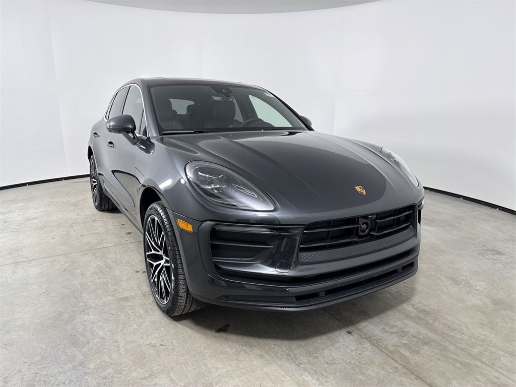 2026 Porsche Macan AWD