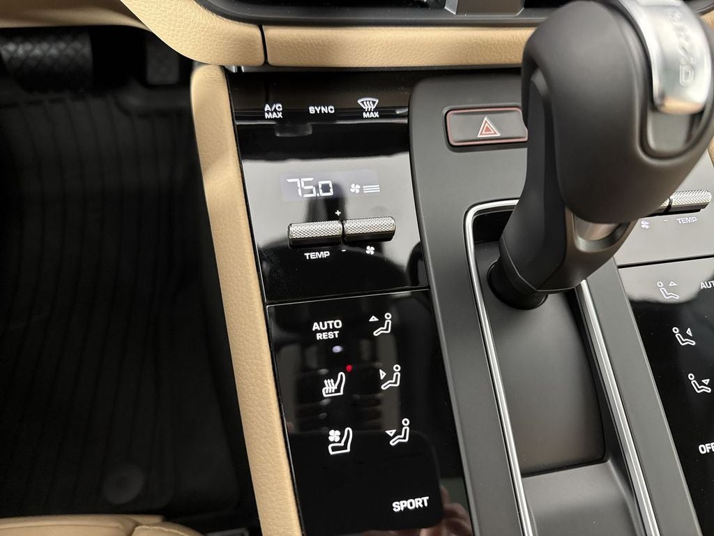 2026 Porsche Macan Macan